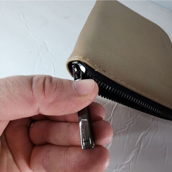 Halston Jewelry Portfolio Travel Organizer Case Holder - Picture 3 of 8